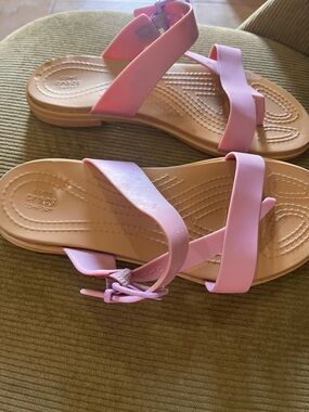Crocs Women’s Purple Strappy Sandals